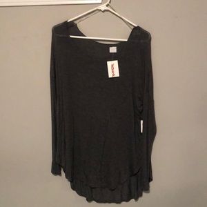 Long sleeve grey shirt